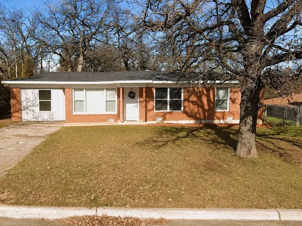 5912 Maceo Ln, Fort Worth, TX 76112