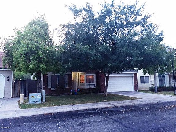 3rd image of 224 S Del Pueblo St