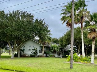 20 Smyth St, Port O Connor, TX 77982