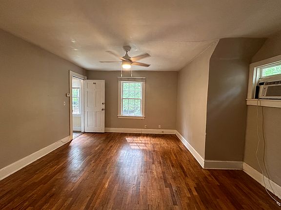 Bedroom/Living Room