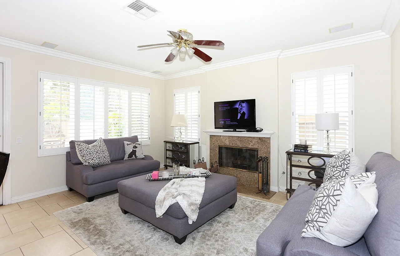 5 bed, 3118 sqft, $6,990 — Photo 3