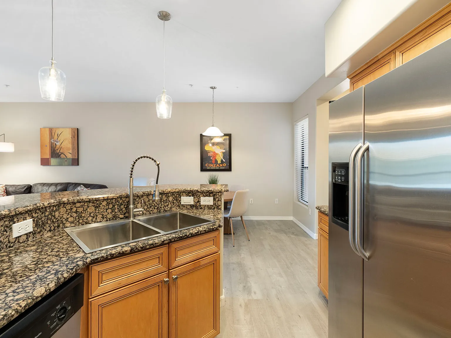 2 bed, 1238 sqft, $2,500 — Photo 3