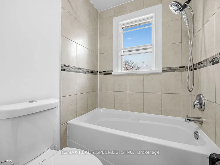 1035 Briar Hill Ave #MAIN 2ND — Photo 15
