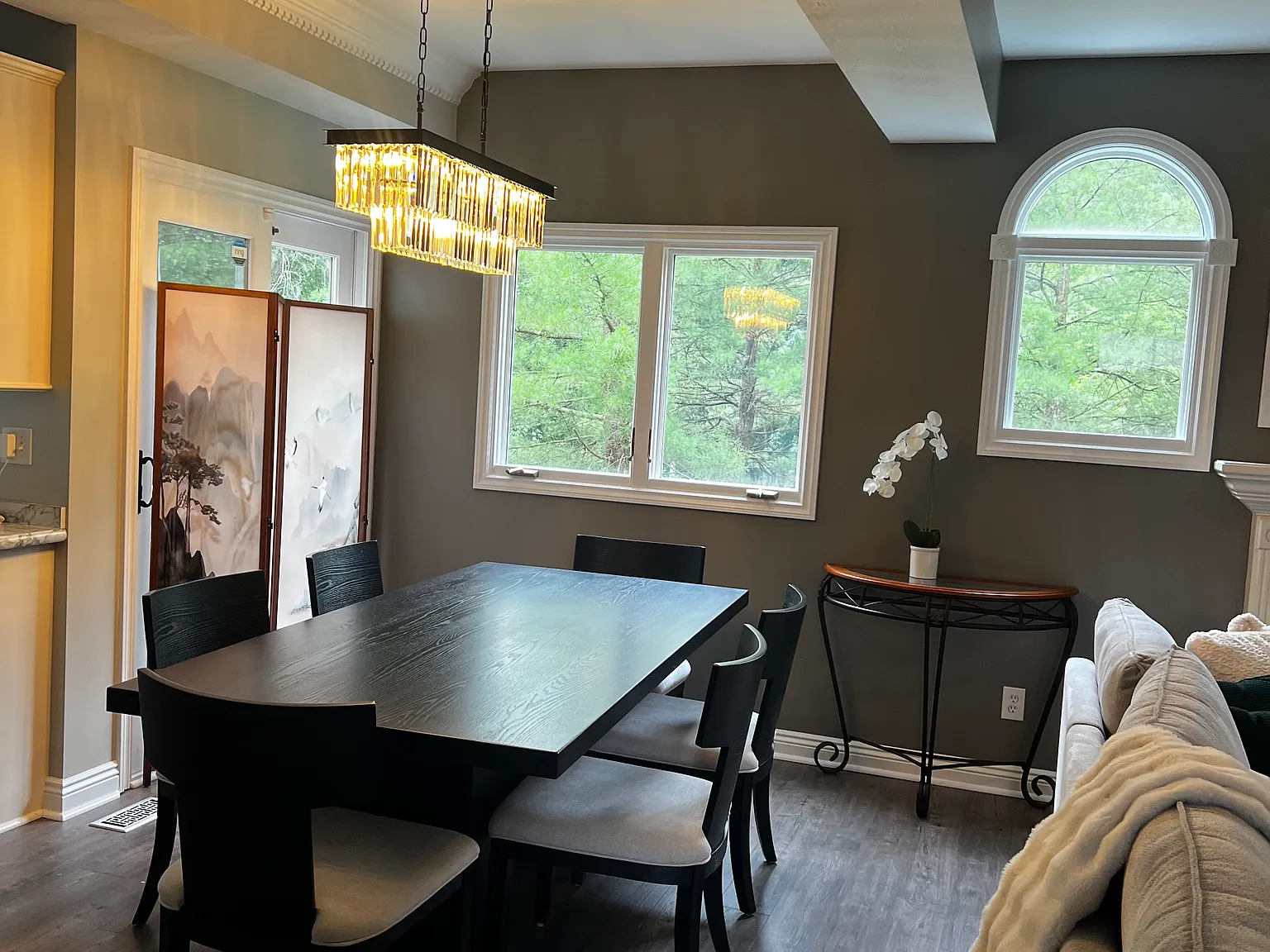 3 bed, 2.5 bath, 2034 sqft, $4,410 — Photo 4