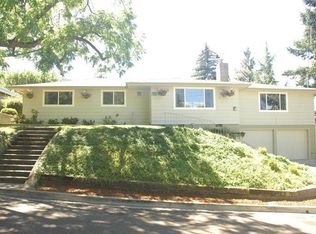 385 Kearney St, Ashland, OR 97520