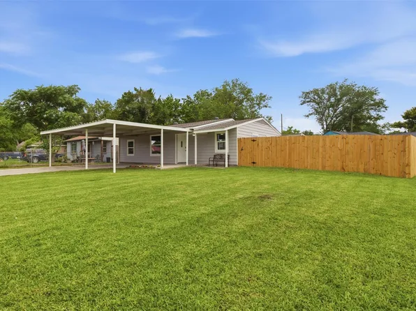 2307 Windsor Ln, Pasadena, TX 77506