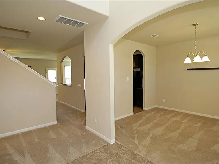 8902 Finnery Dr — Photo 5