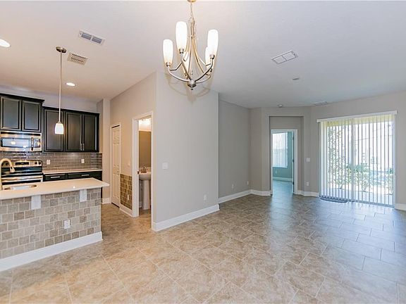 5th image of 13508 Fountainbleau Dr