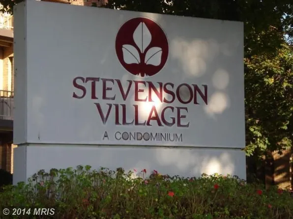 10 Stonehenge Cir APT 4, Baltimore, MD 21208