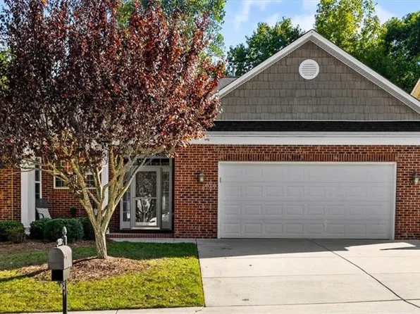 214 Heritage Hill Dr, Greensboro, NC 27282