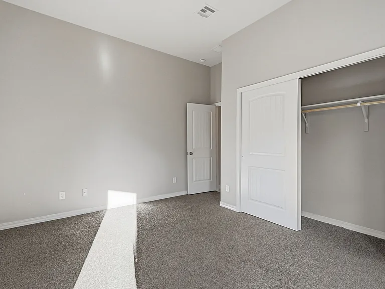 13349 Cinderford Ave — Photo 27