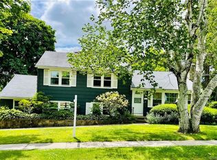 42 North St, Enfield, CT 06082