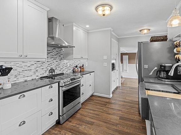 4th image of 7005 Oak Grove Blvd