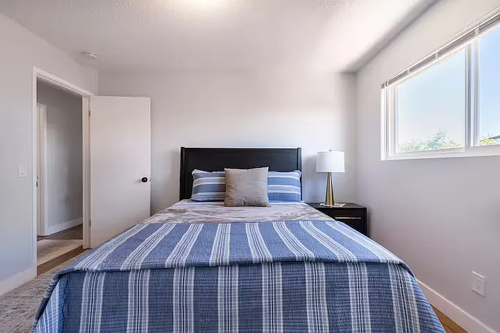 3196 Crescent Ave — Photo 9