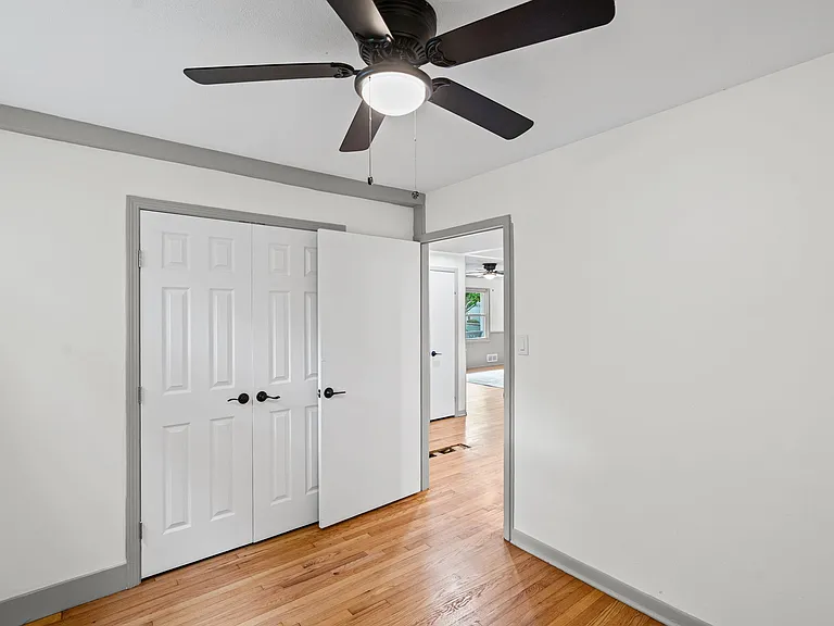 7809 Rosewood Dr — Photo 17