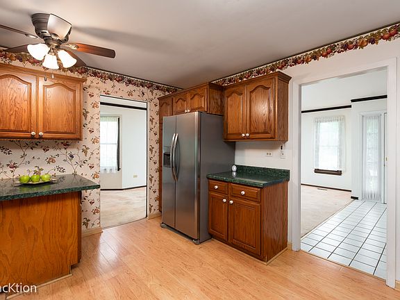 3rd image of 518 Whitehall Way