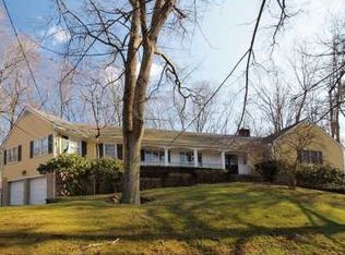 274 North St, Greenwich, CT 06830