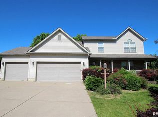 616 Bittersweet Ave, Metamora, IL 61548