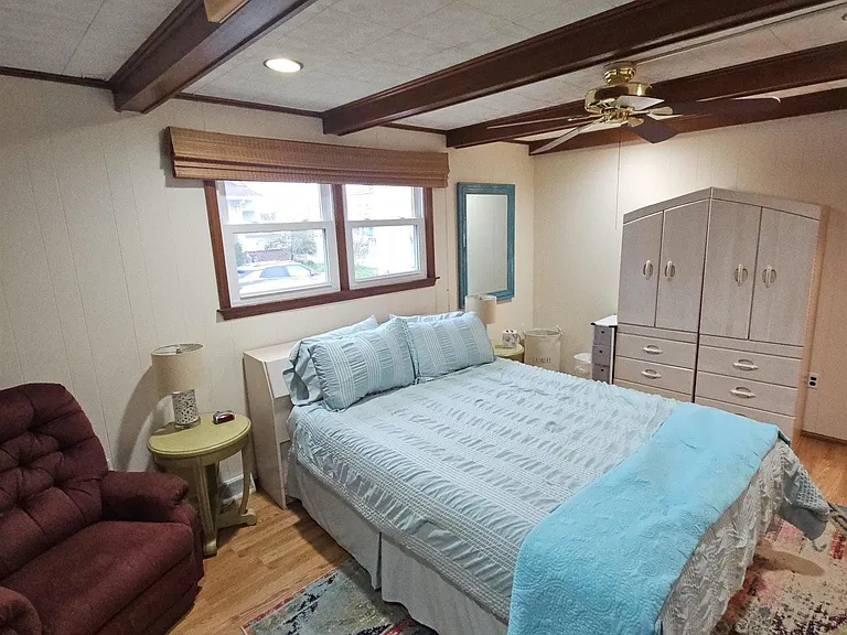 6901 Ventnor Ave #2 — Photo 40