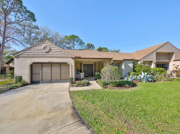 6762 Pearleaf Ct, Spring Hill, FL 34606