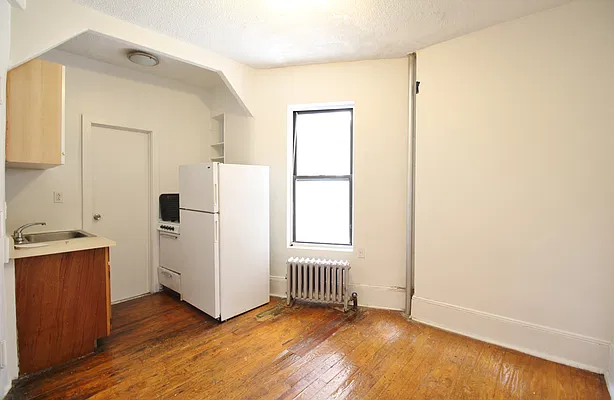 Rented by Julianna Realty Corp | media 18