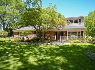 26W250 Embden Ln, Wheaton, IL 60189