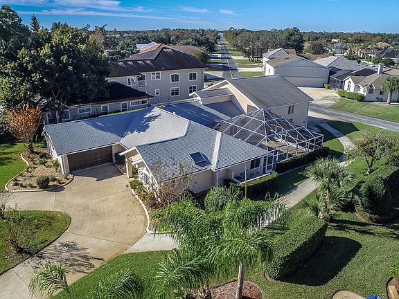 3rd image of 2611 Spruce Creek Blvd