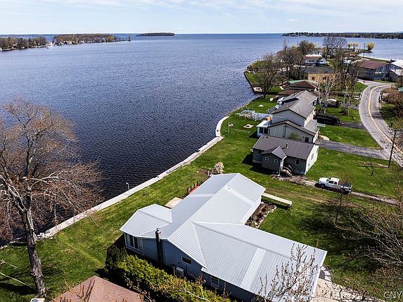 5th image of 9092 Beach Rd