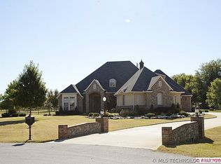 19562 E 73rd Pl, Owasso, OK 74055