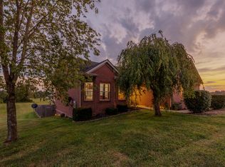 565 Meadow Lake Dr, Lancaster, KY 40444