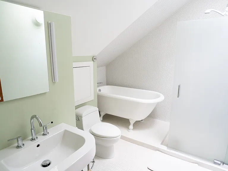 3037 Knox Ave S #301 — Photo 9