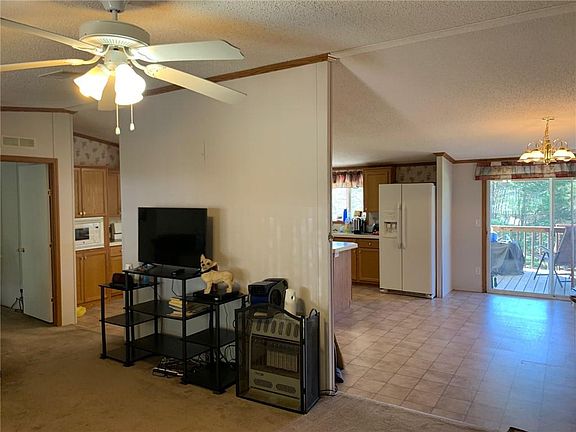 4th image of 150 Piney View Dr