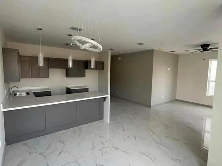 405 E 2nd St #405 — Photo 5