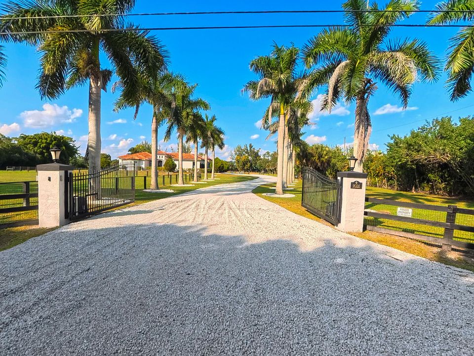 1st image of 14225 43rd Road N