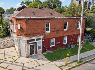 131 Chisholm Ave #1, Toronto, ON M4C 4V9