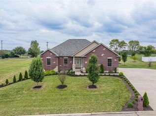 875 Destiny Dr, Villa Ridge, MO 63089