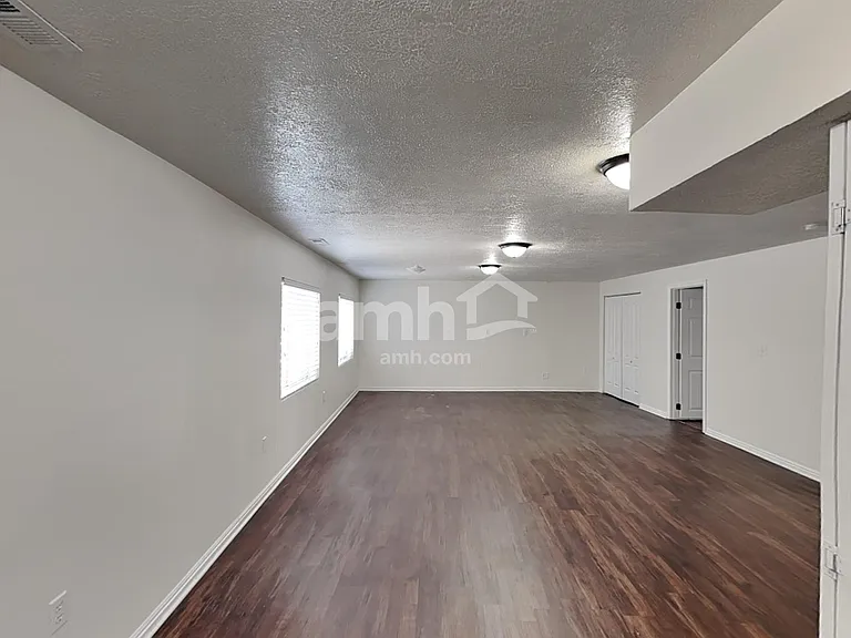 8474 S Delicate Arch Dr — Photo 4