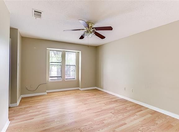 3rd image of 311 Teal Ct