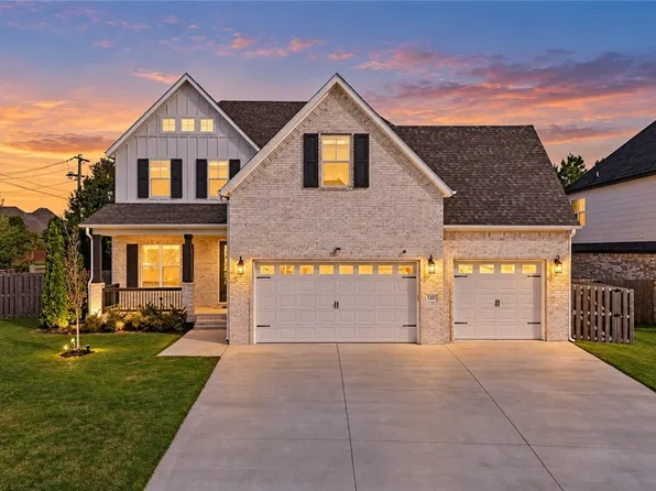 1302 SW Clarendon Ave, Bentonville, AR 72713