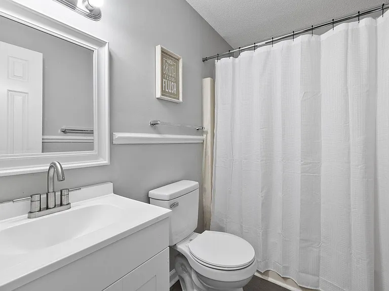 Shared Hall Bathroom
