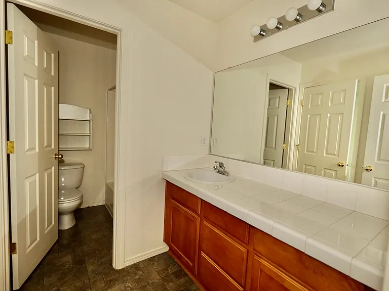 4047 Thoroughbred Ave SE — Photo 14