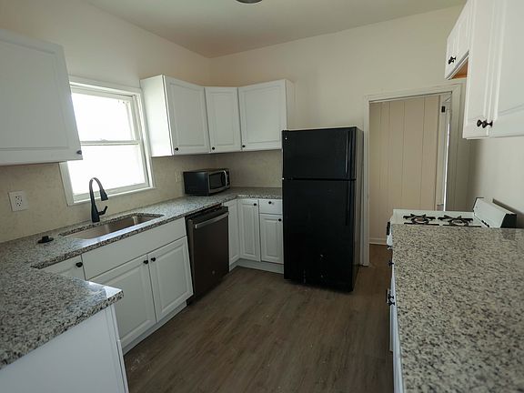 5th image of 241 N Mill St #1