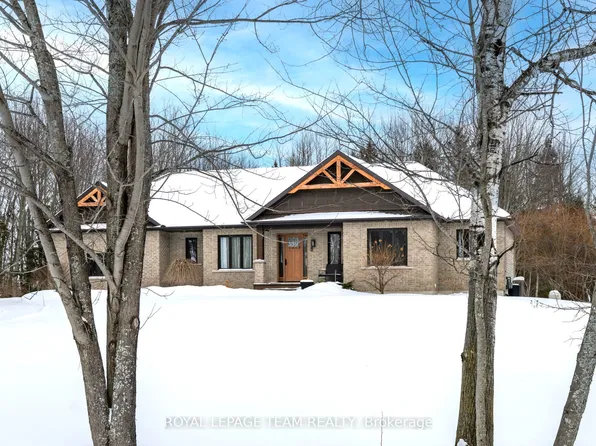 524 Osmond Daley Dr, Ottawa, ON K0A 1L0
