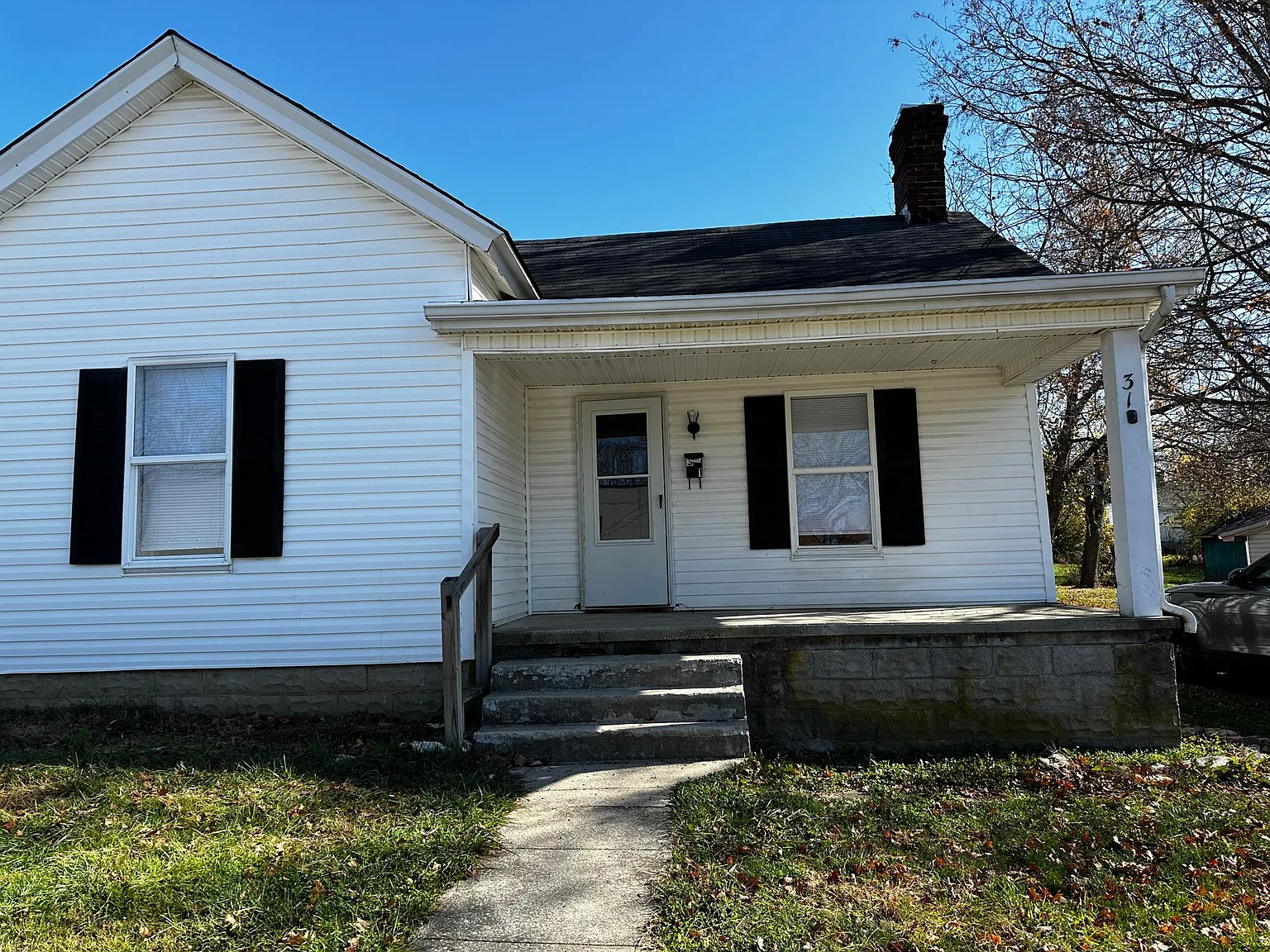 31 Franklin Ave — Photo 1