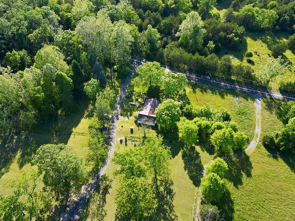 1st image of 35 Bentwood Dr