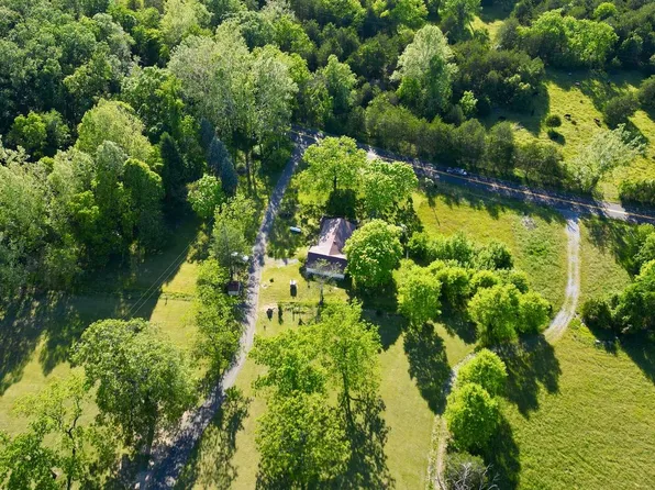 35 Bentwood Dr, Upper Tract, WV 26866
