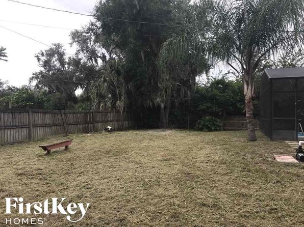 109 E Palmetto Ave, Howey In The Hills, FL 34737