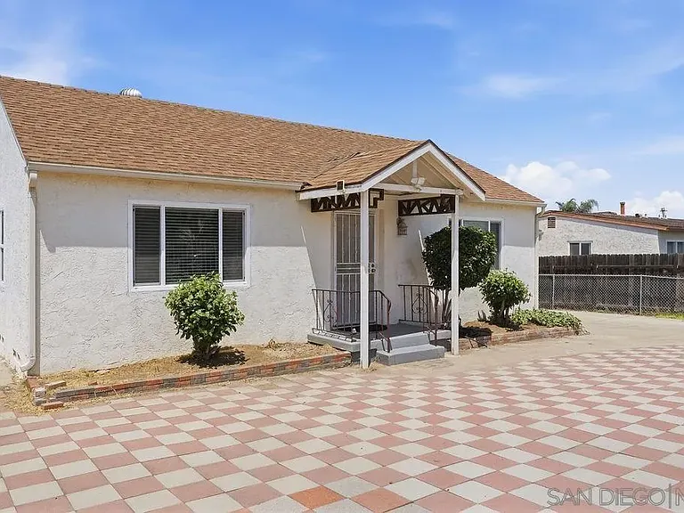 3942 Casita Way — Photo 34