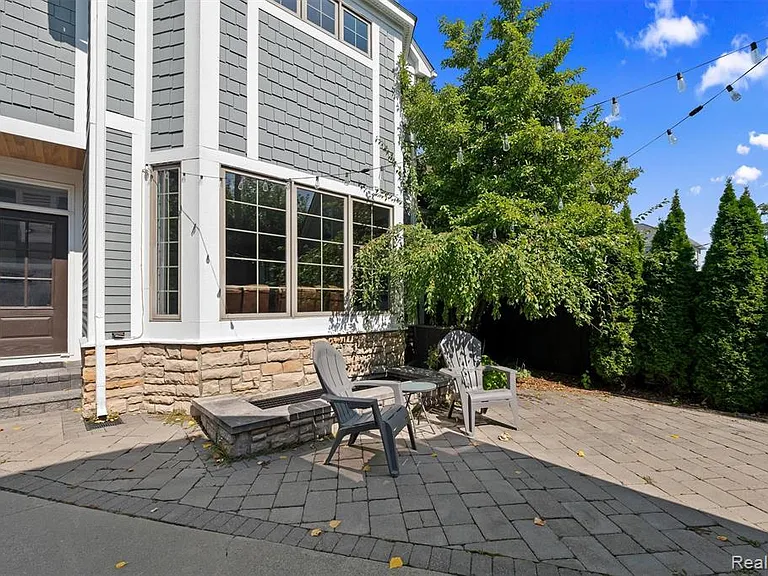 1400 Holland St — Photo 45