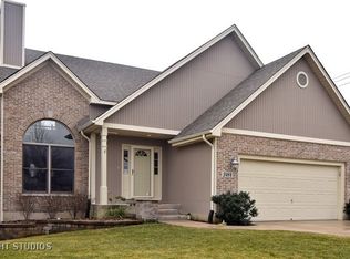 1484 Plum Grove Ct, Carol Stream, IL 60188